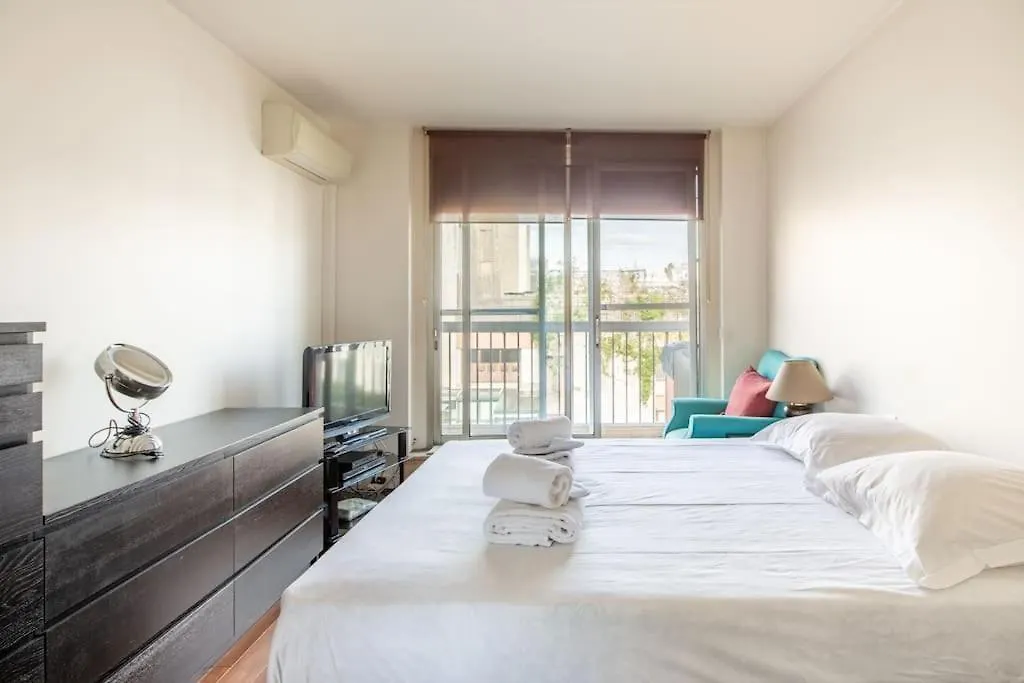 Apartment Paul Valery - Spacieux Appartement Proche De L'Arc De Triomphe Paris