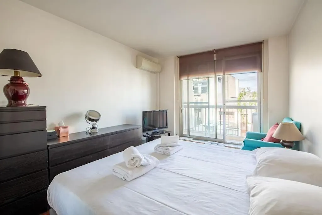 Paul Valery - Spacieux Appartement Proche De L'Arc De Triomphe Paris