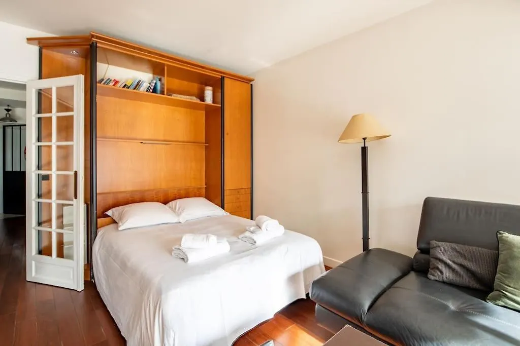 Paul Valery - Spacieux Appartement Proche De L'Arc De Triomphe Párizs 0*,  Franciaország